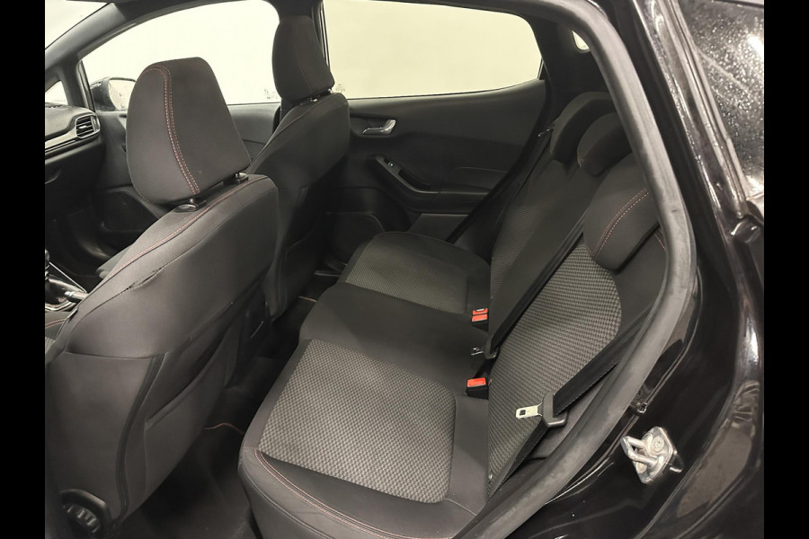 Ford Fiesta 1.0 EcoBoost ST-Line 125PK 6V Navigatie Full LED Carplay Parkeersensoren Cruise Control Stoel+Stuurverwarming Climate Control Privacy Glass 17" DAB+