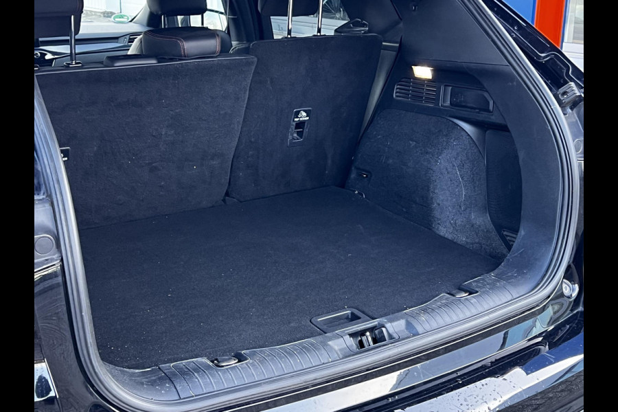 Ford Kuga 1.5 EcoBoost ST-Line X | Cruise Control | Elektrisch uitklapbare trekhaak | Achteruitrijcamera