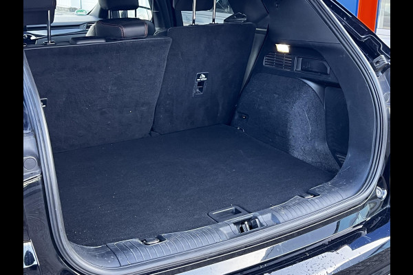 Ford Kuga 1.5 EcoBoost ST-Line X | Cruise Control | Elektrisch uitklapbare trekhaak | Achteruitrijcamera