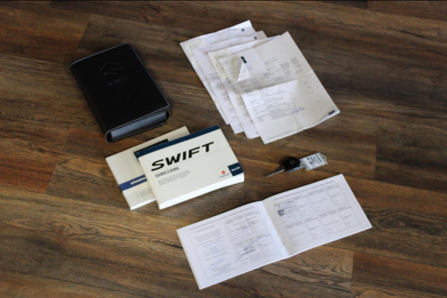 Suzuki Swift 1.2 Select Automaat Navi AllSeason Stoelverwarming Camera RIJKLAAR