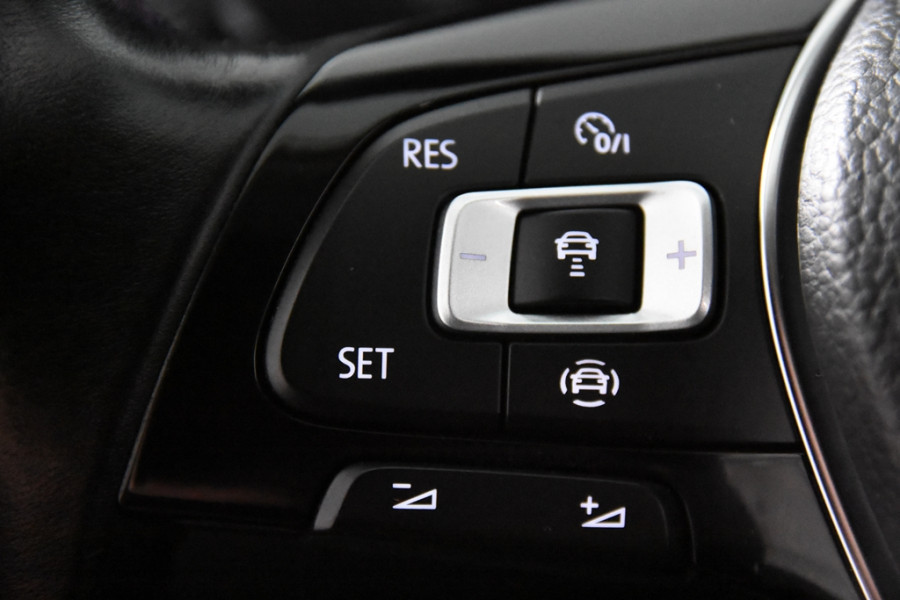 Volkswagen T-Roc Style 1.0 TSI *Trekhaak*Camera*Stoelverwarming*