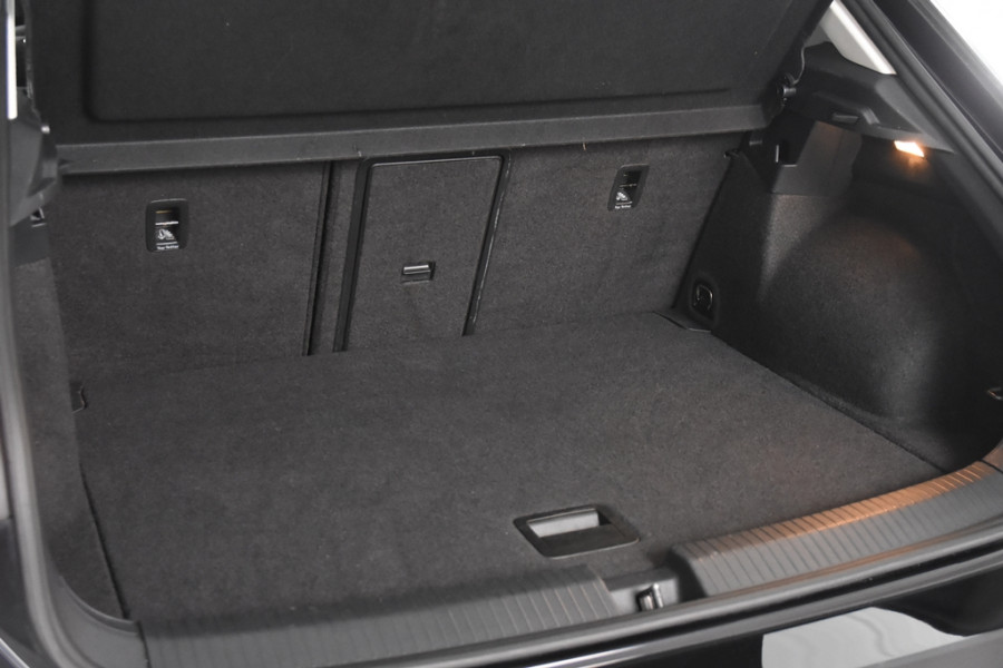 Volkswagen T-Roc Style 1.0 TSI *Trekhaak*Camera*Stoelverwarming*