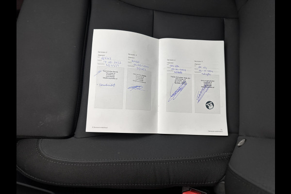 Polestar 2 Long Range Dual Motor Launch Edition 78kWh {SOH-88%} *PANO | NAVI-FULLMAP | FULL-LED | ADAPTIVE-CRUISE | BLIND-SPOT | TOP-VIEW | KEYLESS | LANE-ASSIST | DIGI-COCKPIT | CARPLAY | DAB+ | HEATED-COMFORTSEATS | CAMERA | MEMORY-PACK | PDC | 19''ALU*