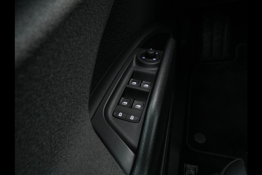 Škoda ENYAQ iV 80 [ 3-Fase ] {SOH-88% } (INCL-BTW) *LEATHER-FABRIC | FULL-LED | DIGI-COCKPIT | CAMERA | KEYLESS | NAVI-FULLMAP | AMBIENT-LIGHT | ECC | HEATED-COMFORTSEATS | DAB+ | PDC | CRUISE | CARPLAY | TOWBAR | 19"ALU*