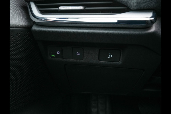 Škoda ENYAQ iV 80 [ 3-Fase ] {SOH-88% } (INCL-BTW) *LEATHER-FABRIC | FULL-LED | DIGI-COCKPIT | CAMERA | KEYLESS | NAVI-FULLMAP | AMBIENT-LIGHT | ECC | HEATED-COMFORTSEATS | DAB+ | PDC | CRUISE | CARPLAY | TOWBAR | 19"ALU*