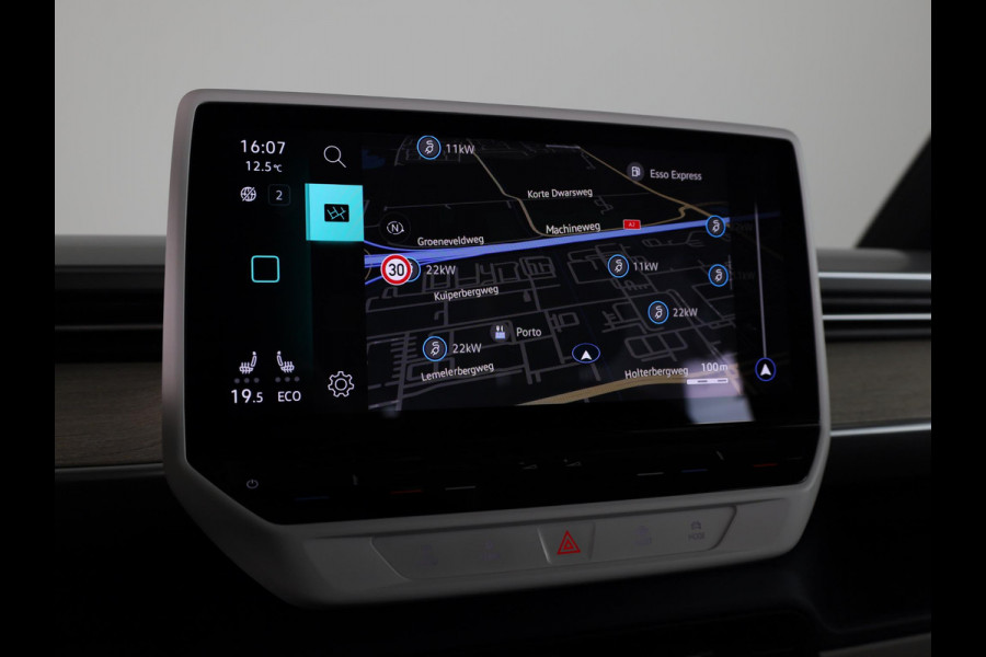 Volkswagen ID. Buzz Pro 86 kWh LWB 285 PK | Navigatie | Camera | Wegklapbare trekhaak | Matrix led