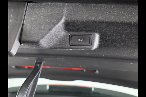 Volkswagen ID. Buzz Pro 86 kWh LWB 285 PK | Navigatie | Camera | Wegklapbare trekhaak | Matrix led