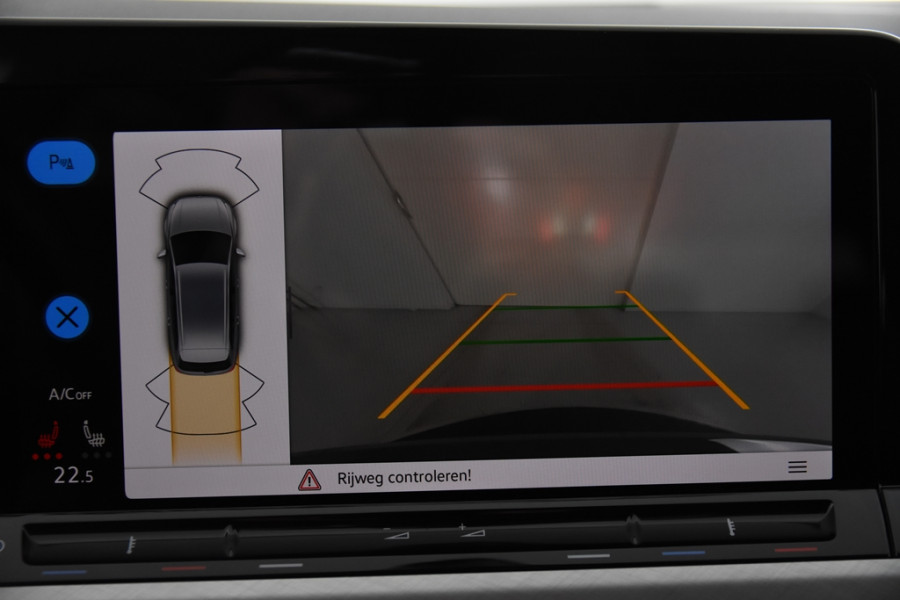 Volkswagen Golf VIII Variant DSG *1ste Eigenaar*Navigatie*Stoelverwarming*Camera*