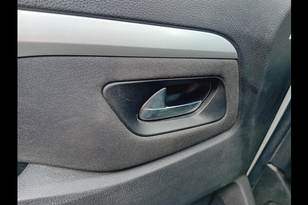 Opel Vivaro 2.0 CDTI 145PK L2H1 Edition Automaat Airco Navigatie Bluetooth Cruise Trekhaak