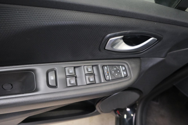 Renault Clio 0.9 TCe Intens - N.A.P. Airco, Cruise, Navi, PDC, Camera.