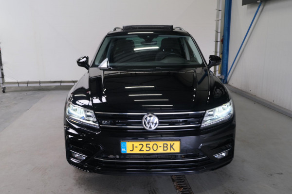 Volkswagen Tiguan 1.5 TSI ACT Highline R-Line - N.A.P. Airco, Cruise, Panodak, Navi,