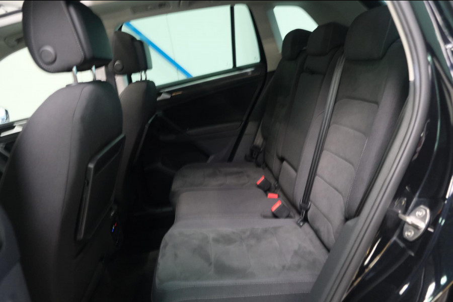 Volkswagen Tiguan 1.5 TSI ACT Highline R-Line - N.A.P. Airco, Cruise, Panodak, Navi,