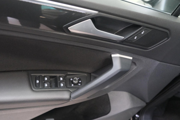 Volkswagen Tiguan 1.5 TSI ACT Highline R-Line - N.A.P. Airco, Cruise, Panodak, Navi,