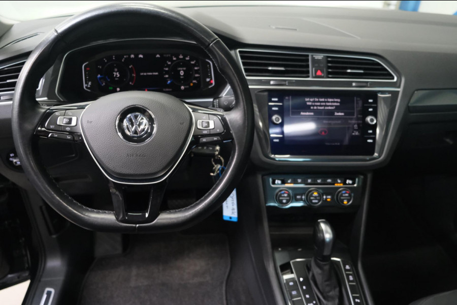 Volkswagen Tiguan 1.5 TSI ACT Highline R-Line - N.A.P. Airco, Cruise, Panodak, Navi,