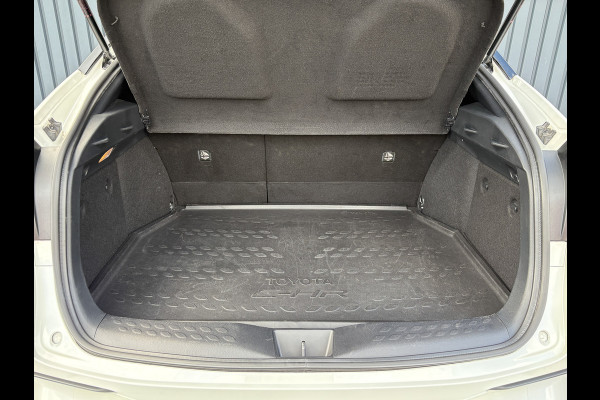 Toyota C-HR 2.0 Hybrid Bi-Tone | Dodehoek sensoren | Stuur&Stoel verw. | Parkeersensoren | Prijs Rijklaar!!