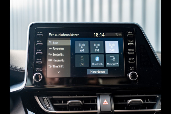 Toyota C-HR 2.0 Hybrid Bi-Tone | Dodehoek sensoren | Stuur&Stoel verw. | Parkeersensoren | Prijs Rijklaar!!