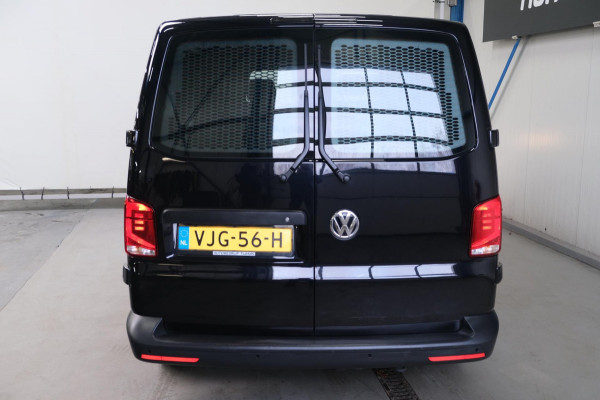 Volkswagen Transporter 2.0 TDI L2H1 150 PK - N.A.P. Airco, Cruise, Navi, PDC.
