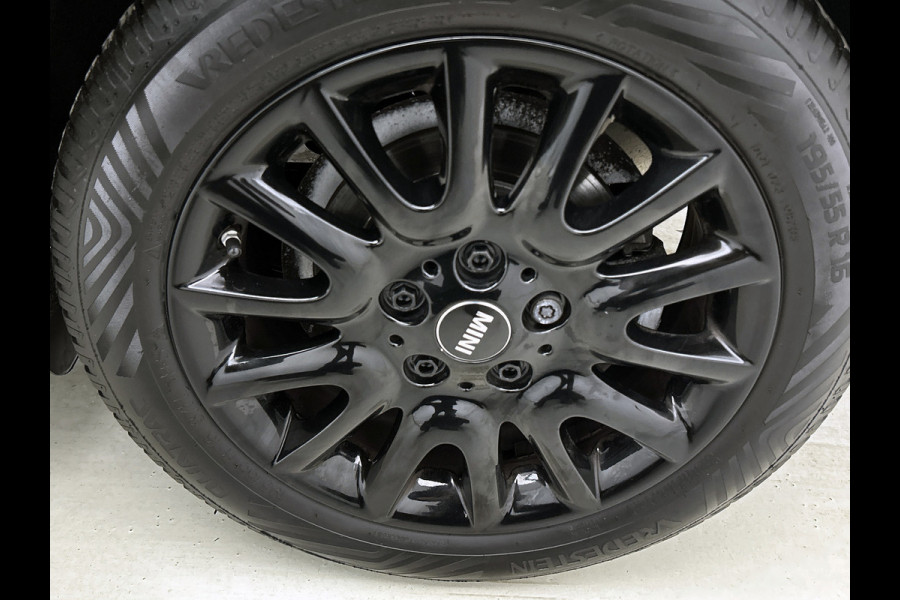 MINI Mini 1.5 Cooper Business (NL-auto, Dealer onderH, Parkeersensoren, Navi, Airco, Cruise Control, Etc)