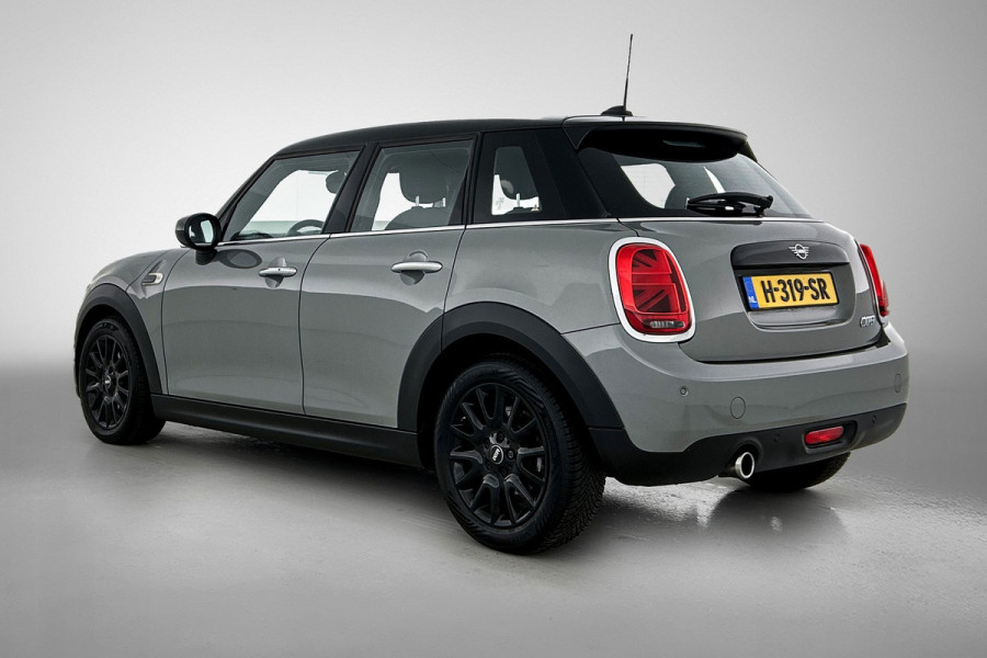 MINI Mini 1.5 Cooper Business (NL-auto, Dealer onderH, Parkeersensoren, Navi, Airco, Cruise Control, Etc)