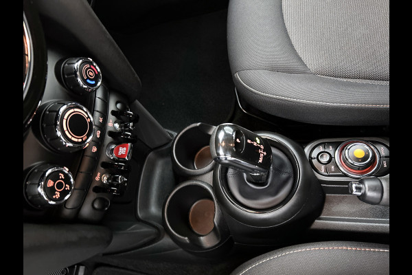 MINI Mini 1.5 Cooper Business (NL-auto, Dealer onderH, Parkeersensoren, Navi, Airco, Cruise Control, Etc)