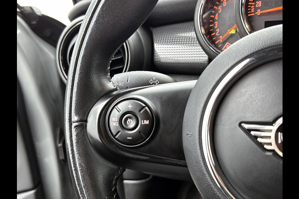 MINI Mini 1.5 Cooper Business (NL-auto, Dealer onderH, Parkeersensoren, Navi, Airco, Cruise Control, Etc)