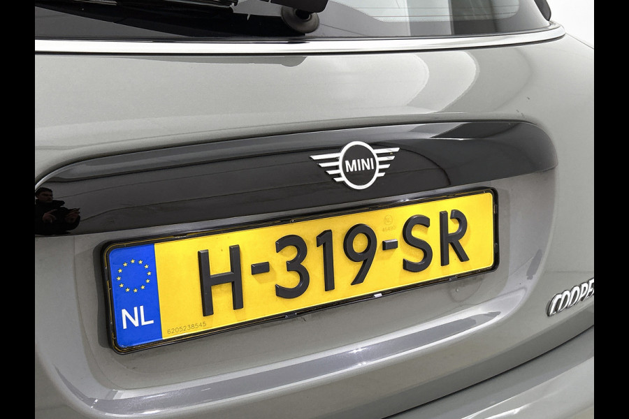 MINI Mini 1.5 Cooper Business (NL-auto, Dealer onderH, Parkeersensoren, Navi, Airco, Cruise Control, Etc)