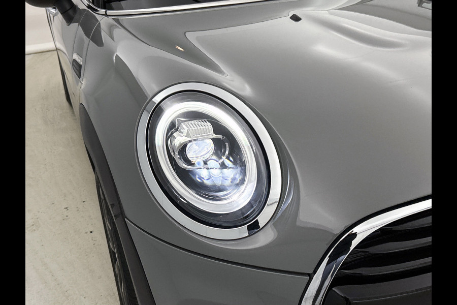 MINI Mini 1.5 Cooper Business (NL-auto, Dealer onderH, Parkeersensoren, Navi, Airco, Cruise Control, Etc)