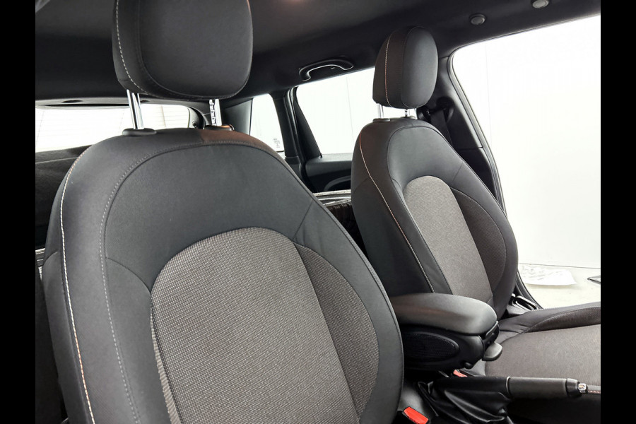 MINI Mini 1.5 Cooper Business (NL-auto, Dealer onderH, Parkeersensoren, Navi, Airco, Cruise Control, Etc)