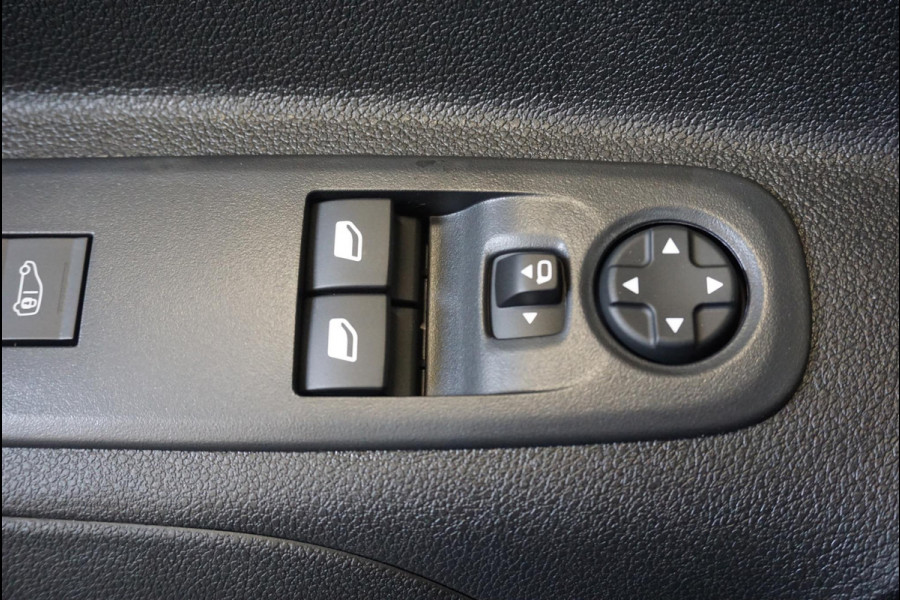 Opel Combo 1.5D L2H1 Edition Automaat Airco Navigatie Camera Parkeersensoren 3-zits