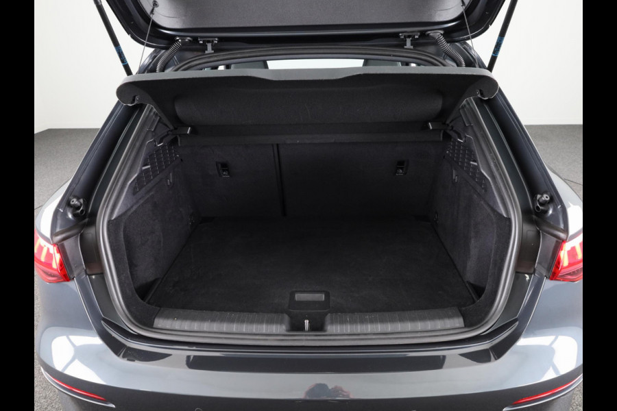 Audi A3 Sportback 35 TFSI Business edition 150 pk s-tronic | Navigatie | Parkeersensoren (Park assist) | B&O Soundsystem | Autom. airco |
