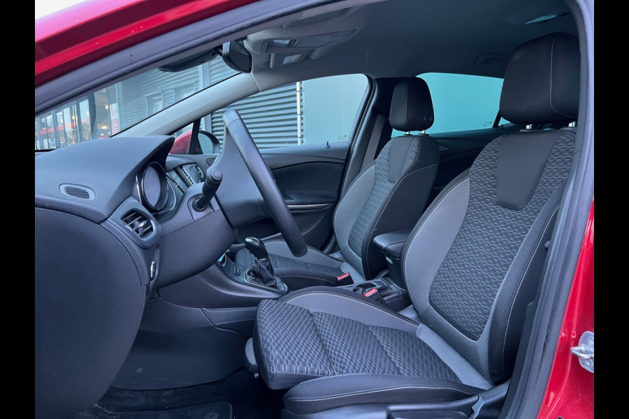 Opel Astra BWJ 2020 | 1.2T 131PK Edition | TREKHAAK | LEDER/STOF  | CLIMA | PDC 2X | CARPlay | NAVI | LMV | PRIVACY GLASS