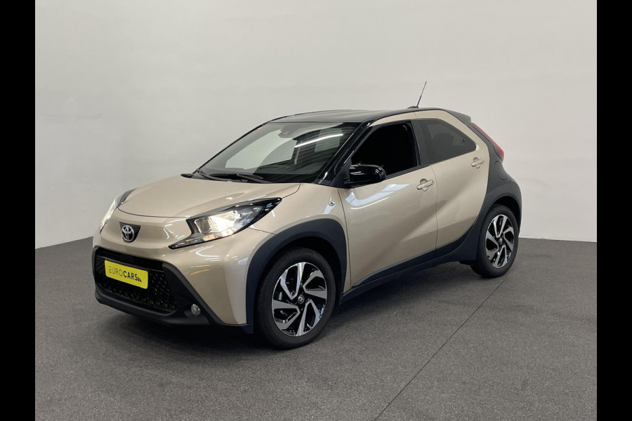 Toyota Aygo X 1.0 VVT-i Automaat Pulse | Navigatie | Apple Carplay/Android Auto | Camera | 17" Lichtmetalen Velgen | Climate Control | Adaptive Cruise Control | Two Tone