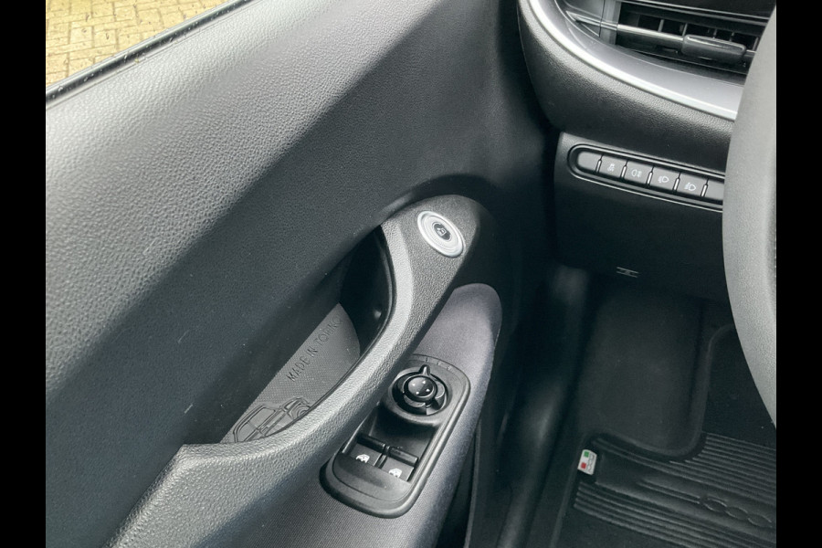 Fiat 500 Icon 42 kWh SOH 93% Carplay Cruise Clima Led Digitaal NL-Auto Voll.Onderhouden!