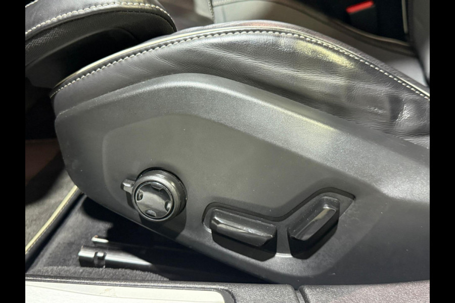 Volvo V60 2.0 T8 Twin Engine AWD R-Design/Pano/Memory/Camera/Carplay