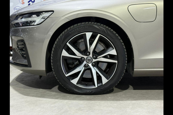 Volvo V60 2.0 T8 Twin Engine AWD R-Design/Pano/Memory/Camera/Carplay