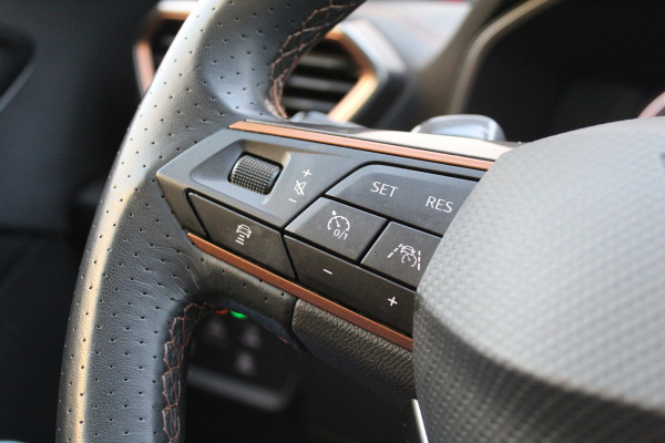 CUPRA Formentor 1.4 e-Hybrid 245PK VZ Performance | ACC | 360 Camera | BLIS | Navigatie | Stoel/Stuur verwarming