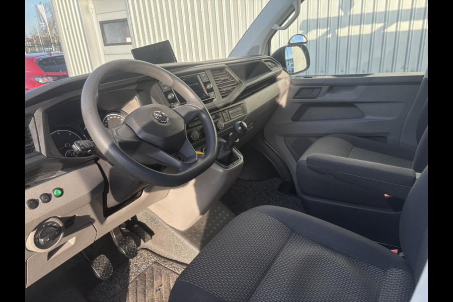 Volkswagen Transporter 2.0 TDI L2H1*A/C*CRUISE*CAM*HAAK*CARPLAY*3PERS*