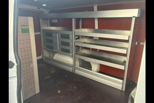 Volkswagen Transporter 2.0 TDI L2H1*A/C*CRUISE*CAM*HAAK*CARPLAY*3PERS*