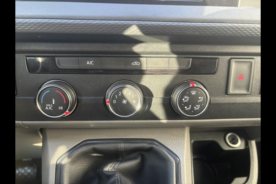 Volkswagen Transporter 2.0 TDI L2H1*A/C*CRUISE*CAM*HAAK*CARPLAY*3PERS*