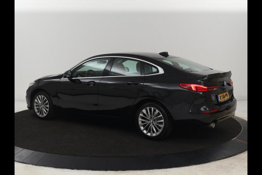 BMW 2 Serie Gran Coupé 220i High Executive | Head-Up | Adaptive cruise | Leder | Camera | Stoelverwarming | Sportstoelen | Luxury Line | Carplay | Live Cockpit | Navigatie | Park Assist | Full LED