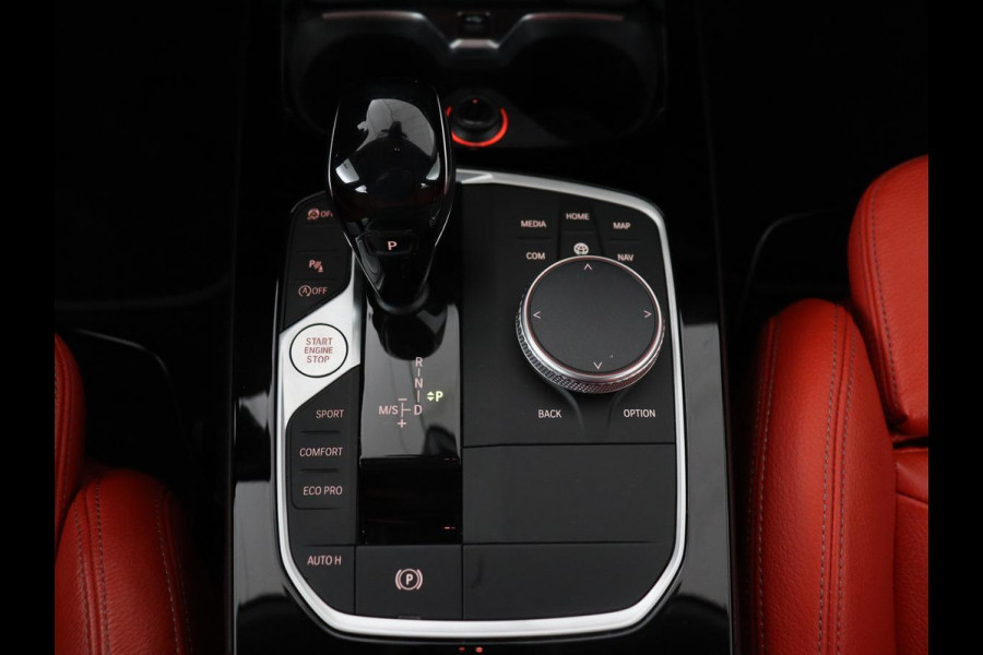 BMW 2 Serie Gran Coupé 220i High Executive | Head-Up | Adaptive cruise | Leder | Camera | Stoelverwarming | Sportstoelen | Luxury Line | Carplay | Live Cockpit | Navigatie | Park Assist | Full LED