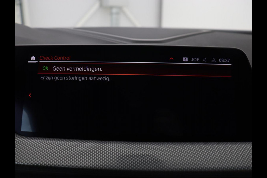 BMW 2 Serie Gran Coupé 220i High Executive | Head-Up | Adaptive cruise | Leder | Camera | Stoelverwarming | Sportstoelen | Luxury Line | Carplay | Live Cockpit | Navigatie | Park Assist | Full LED