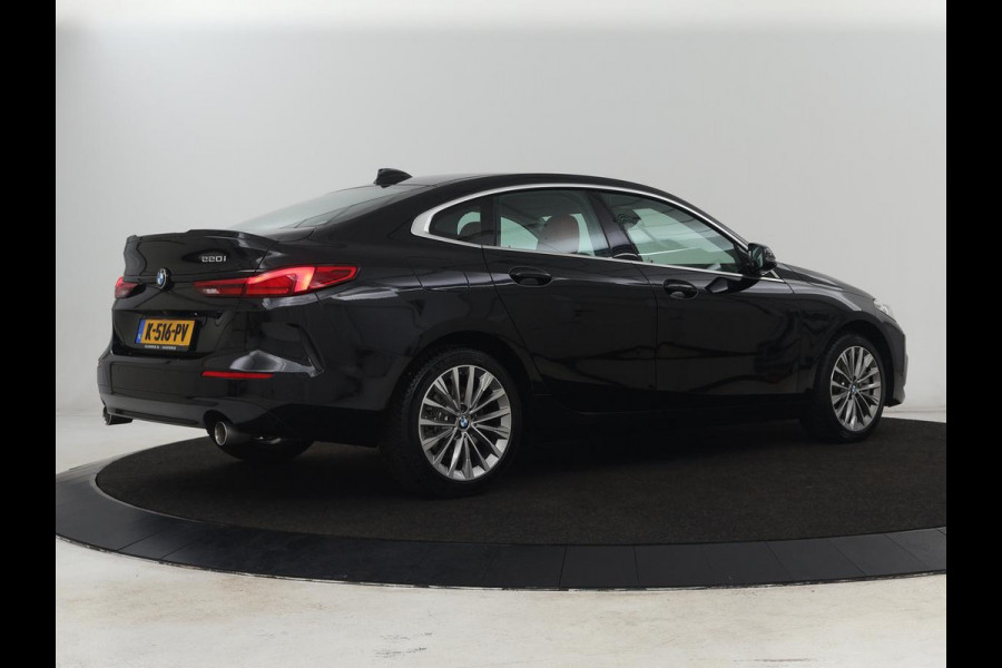 BMW 2 Serie Gran Coupé 220i High Executive | Head-Up | Adaptive cruise | Leder | Camera | Stoelverwarming | Sportstoelen | Luxury Line | Carplay | Live Cockpit | Navigatie | Park Assist | Full LED