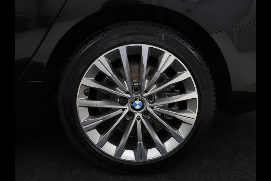 BMW 2 Serie Gran Coupé 220i High Executive | Head-Up | Adaptive cruise | Leder | Camera | Stoelverwarming | Sportstoelen | Luxury Line | Carplay | Live Cockpit | Navigatie | Park Assist | Full LED