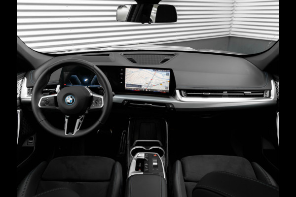 BMW X1 xDrive25e M-Sport - Pano - Memoryzetel - Harman Kardon - Driving Ass Prof