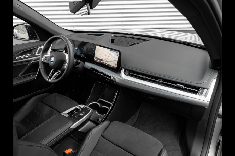 BMW X1 xDrive25e M-Sport - Pano - Memoryzetel - Harman Kardon - Driving Ass Prof
