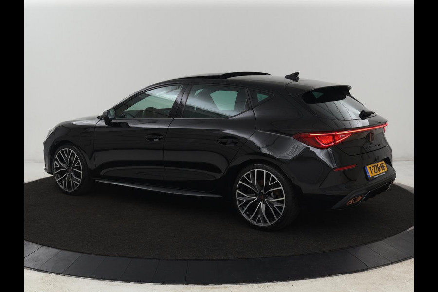 CUPRA Leon 1.4 e-Hybrid Black Edition | Origineel NL | Panoramadak | Leder | Stoelverwarming | Adaptive cruise | Sfeerverlichting | Carplay | Memory | Keyless | Camera | Stuurverwarming | PHEV | Plug In