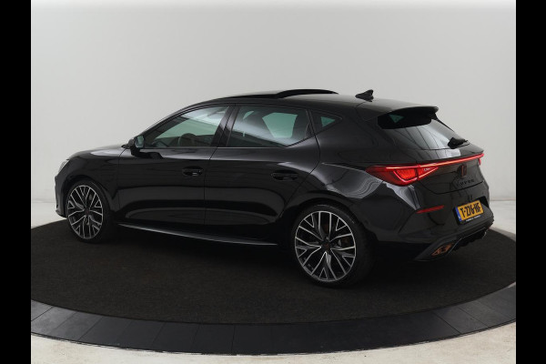 CUPRA Leon 1.4 e-Hybrid Black Edition | Origineel NL | Panoramadak | Leder | Stoelverwarming | Adaptive cruise | Sfeerverlichting | Carplay | Memory | Keyless | Camera | Stuurverwarming | PHEV | Plug In
