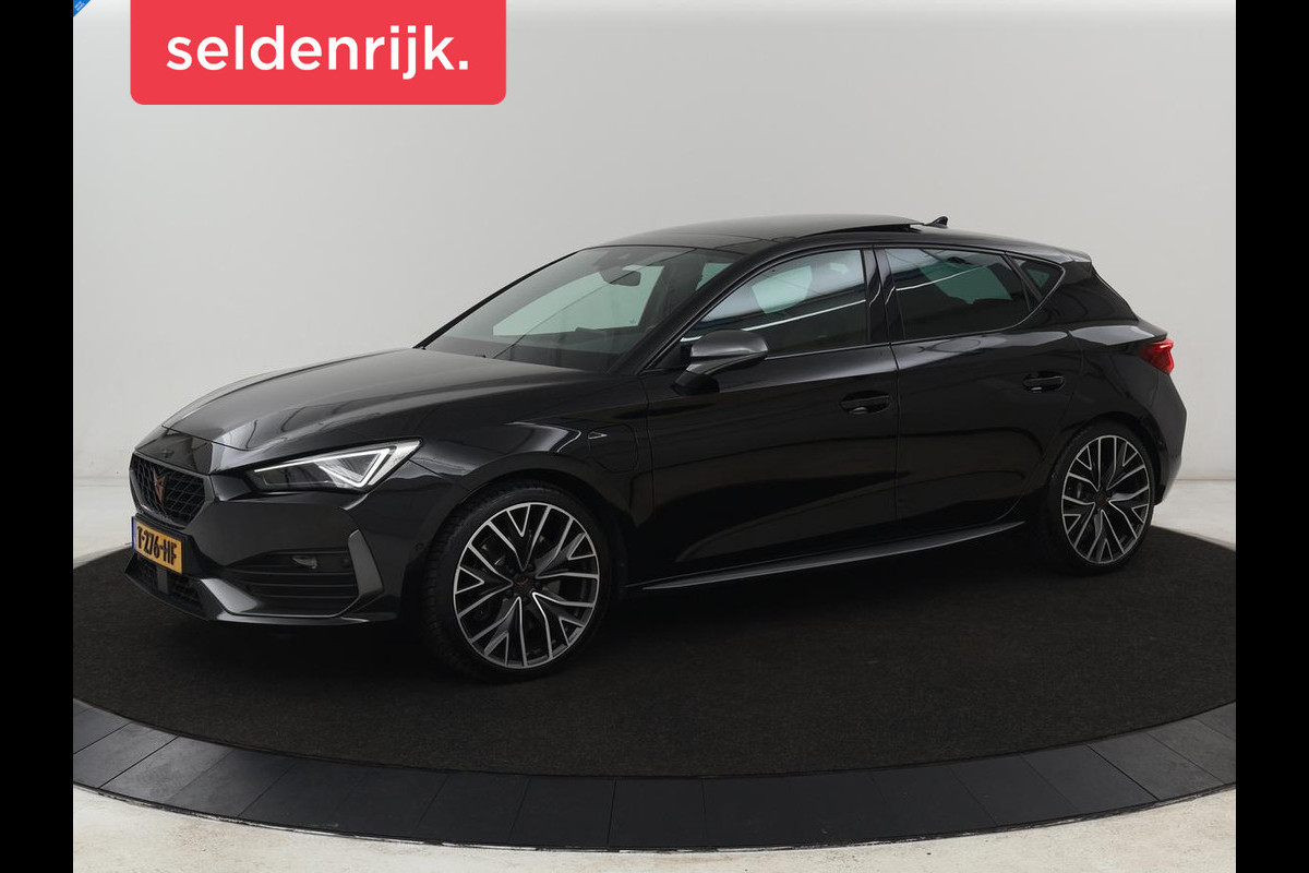 CUPRA Leon 1.4 e-Hybrid Black Edition | Origineel NL | Panoramadak | Leder | Stoelverwarming | Adaptive cruise | Sfeerverlichting | Carplay | Memory | Keyless | Camera | Stuurverwarming | PHEV | Plug In