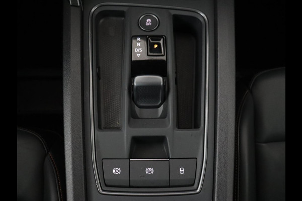 CUPRA Leon 1.4 e-Hybrid Black Edition | Origineel NL | Panoramadak | Leder | Stoelverwarming | Adaptive cruise | Sfeerverlichting | Carplay | Memory | Keyless | Camera | Stuurverwarming | PHEV | Plug In